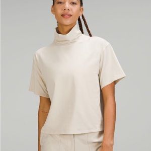 Lululemon turtle neck short sleeve